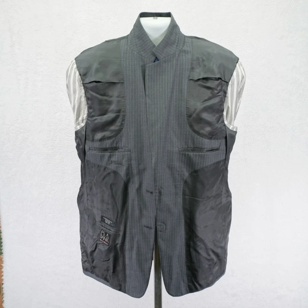Jos A Bank Signature Gordon Wool Gray Striped 2 Piece Suit 42R  37 / 30 High Ris